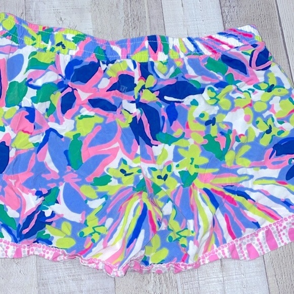 LILLY PULITZER floral shorts size small - Picture 6 of 7